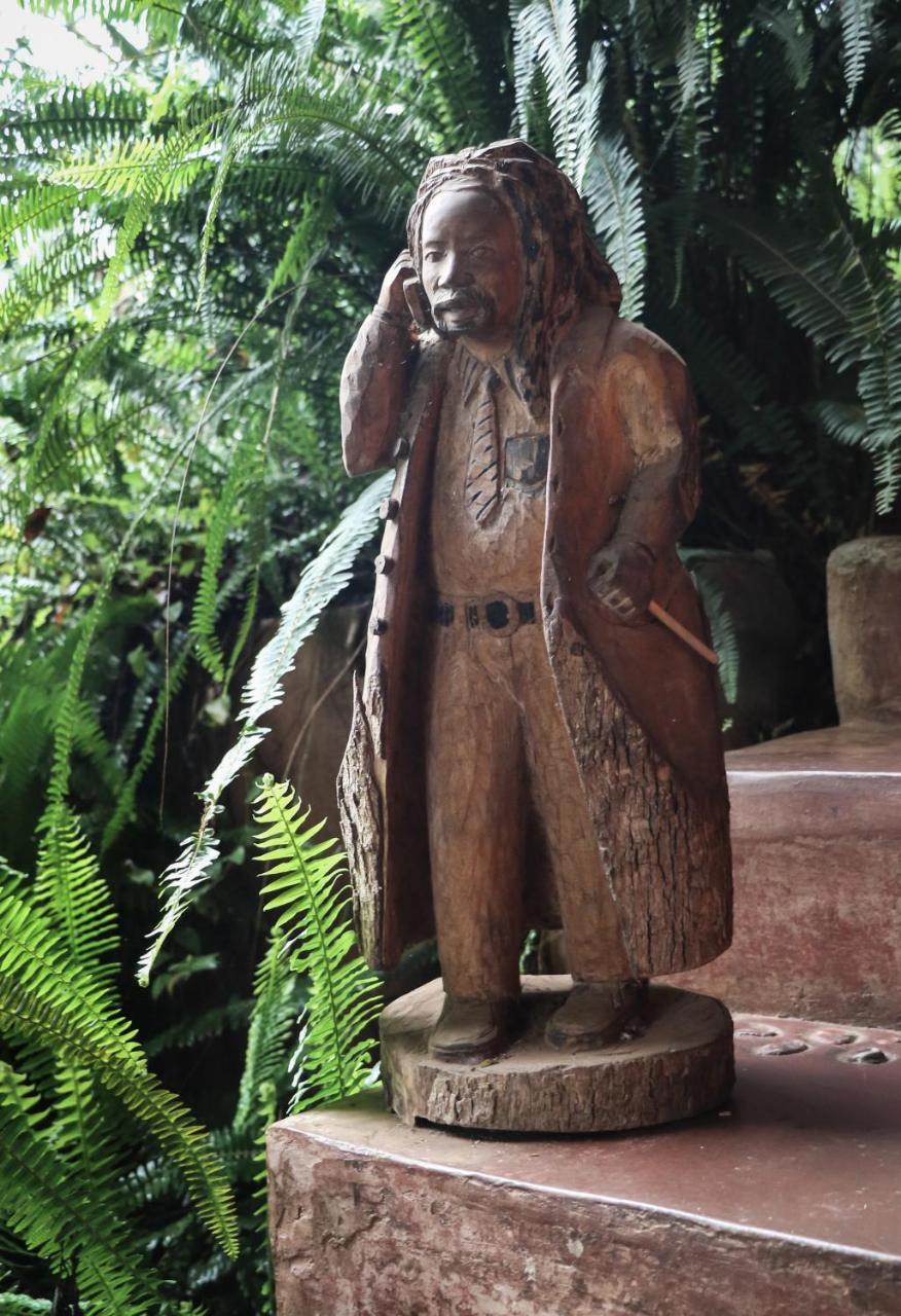 Lidwala Lodge เอซูลวินิ ภายนอก รูปภาพ